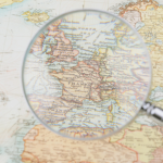 A leitura do território orienta políticas educacionais e climáticas mais eficazes quando analisada com a visão estratégica de Gustavo Morceli.